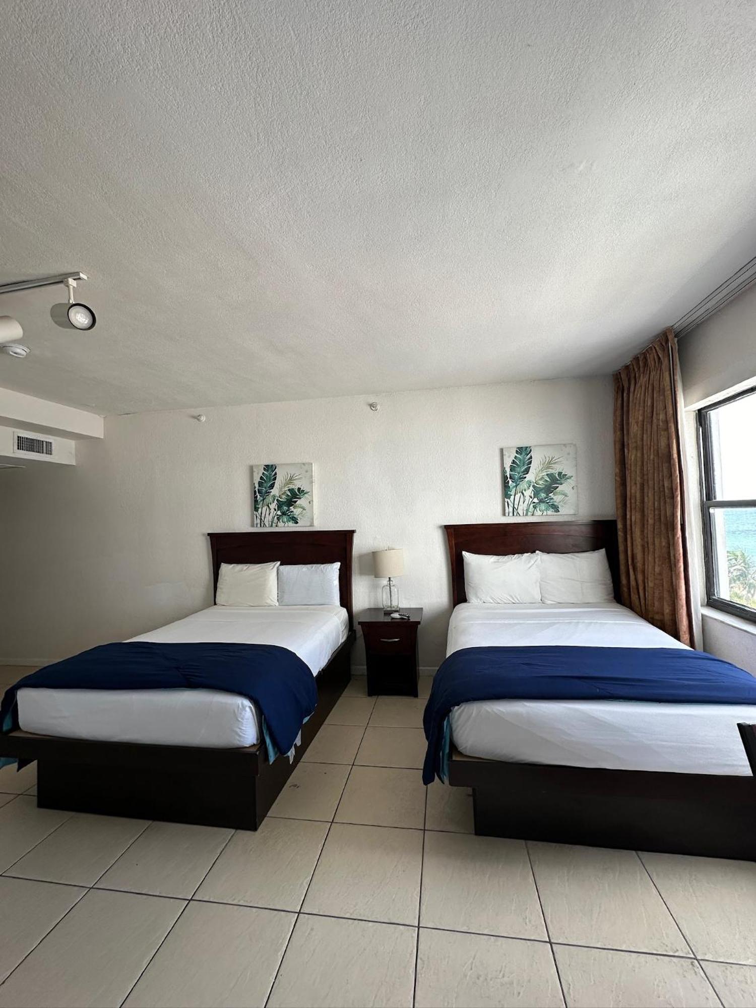 Casablanca On The Beach Miami Beach Room photo