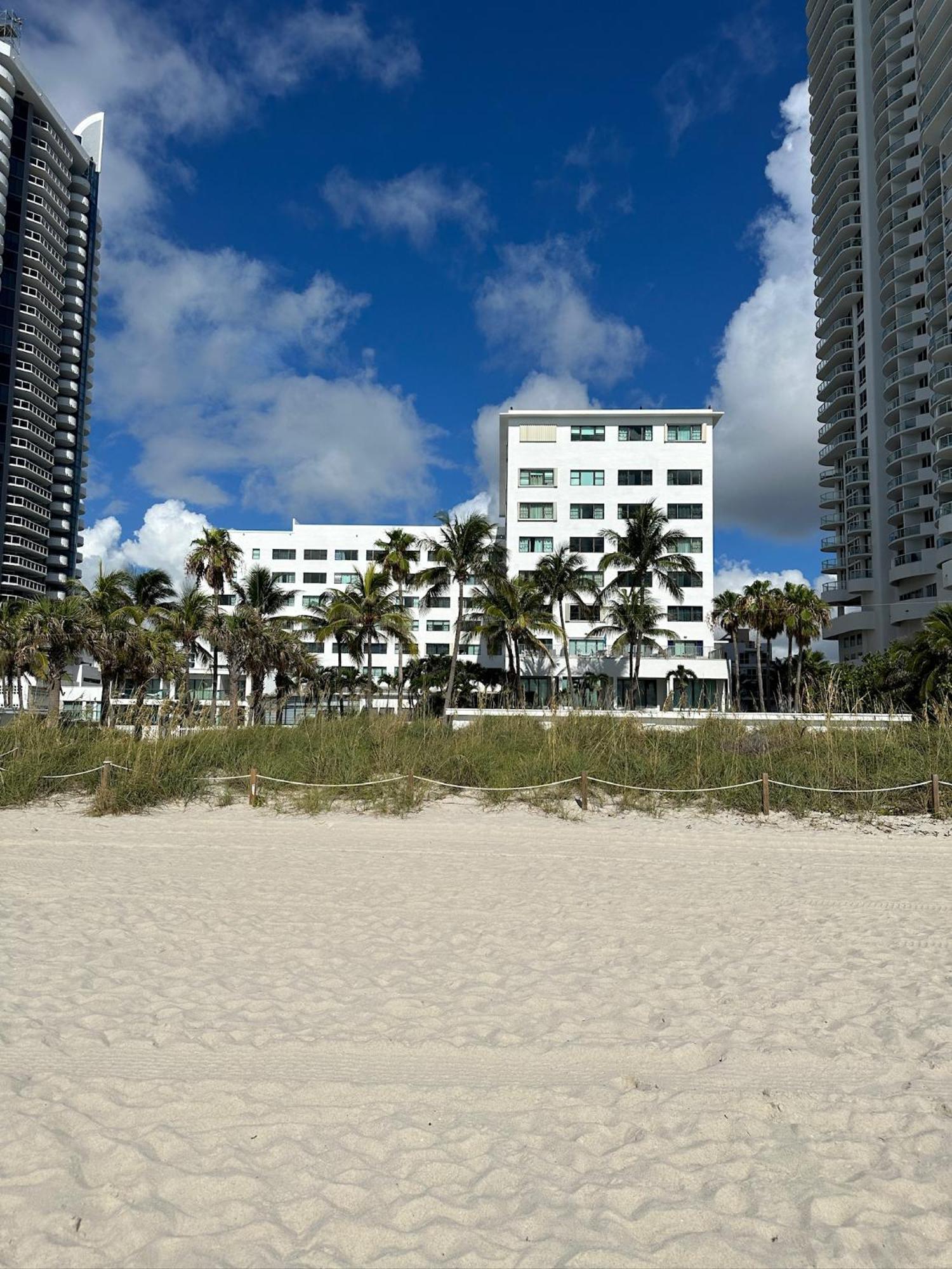 Casablanca On The Beach Miami Beach Exterior photo