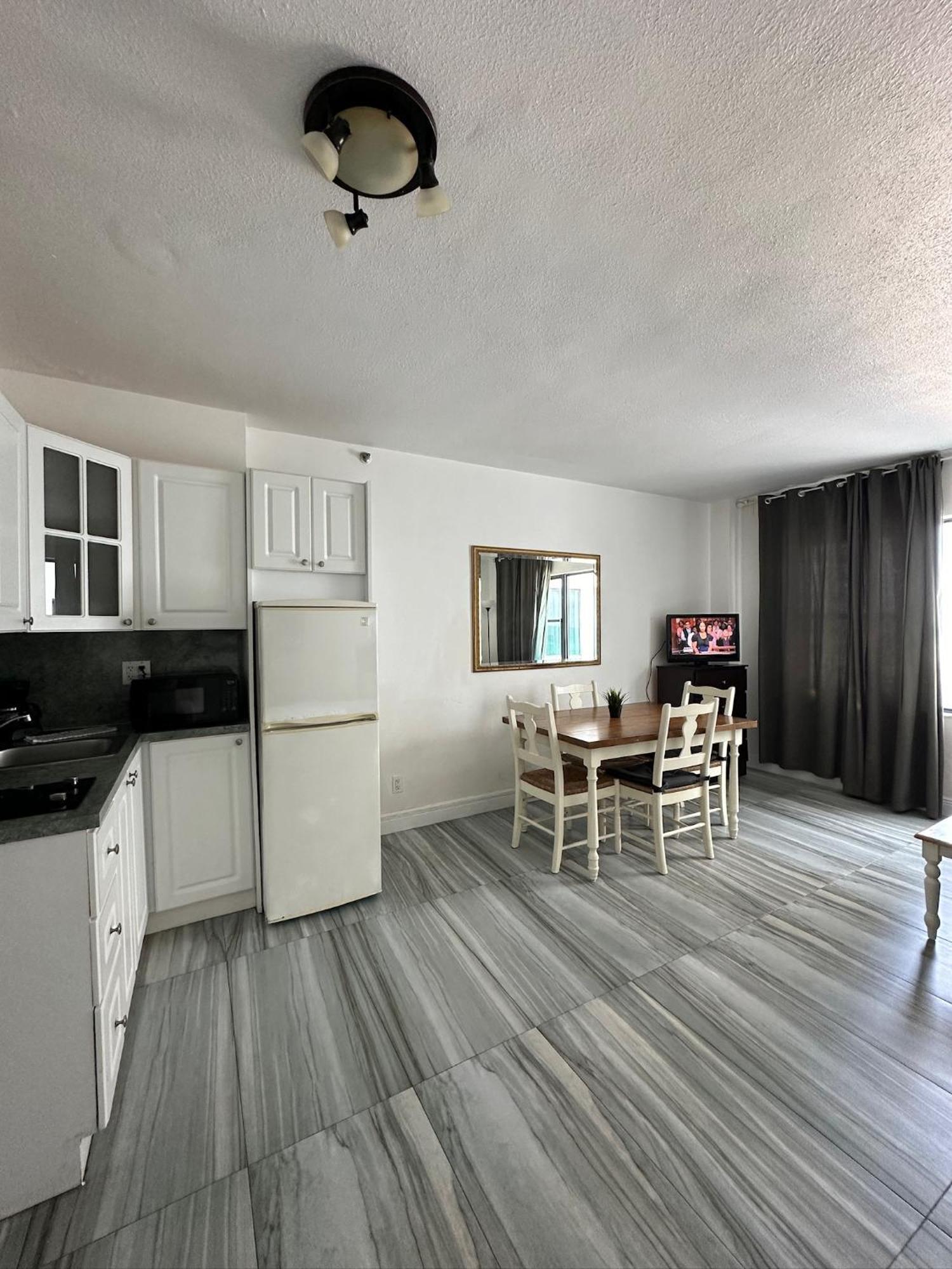 Casablanca On The Beach Miami Beach Room photo